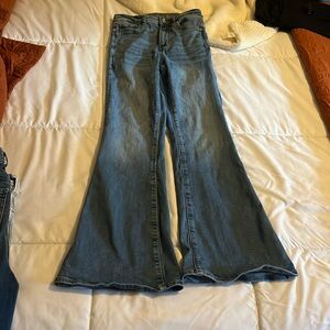 American Eagle, next level super high-rise flare